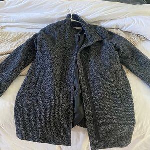 Womens Lucky Brand coat. Size medium, it is black and white